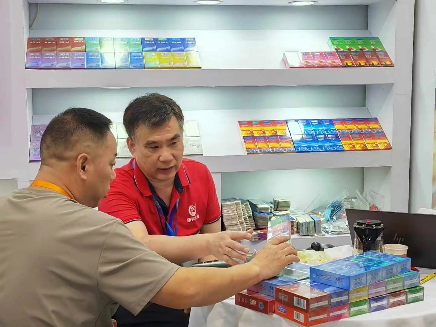 【展會回顧】上海百貨會最獨特的產(chǎn)品，避孕套成百貨商超新的利潤增長點！1.jpg